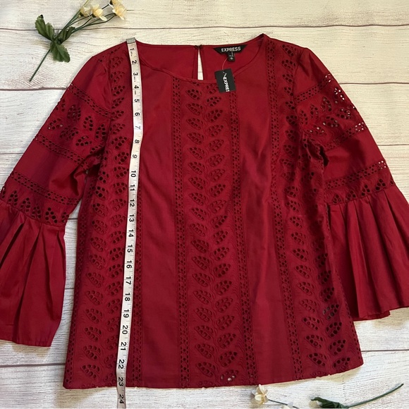 EXPRESS Eyelet Flare Pleated Bell Sleeve Top - Picture 14 of 15